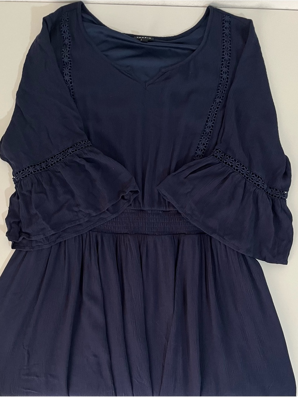 Torrid Women’s Size 2 Navy Blue Dress V Neck Ruffle Sleeve Smocked Waist Flowy - Picture 5 of 6